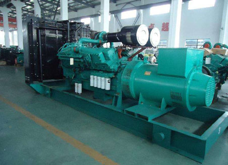 盐城800kw康明斯柴油发电机组图片 盐城800kw康明斯柴油发电机组图片